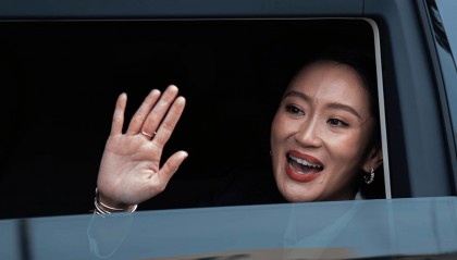 佩通坦被罢免总理,没“通话门”也会有别的“门”