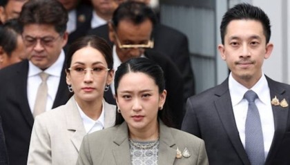 外媒:泰国最高法院判处前总理他信一年监禁,佩通坦发声