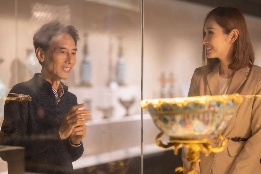 TVB知名女主持<strong></p>
<p>axi外汇</strong>，在博物馆吃火锅？这场面……