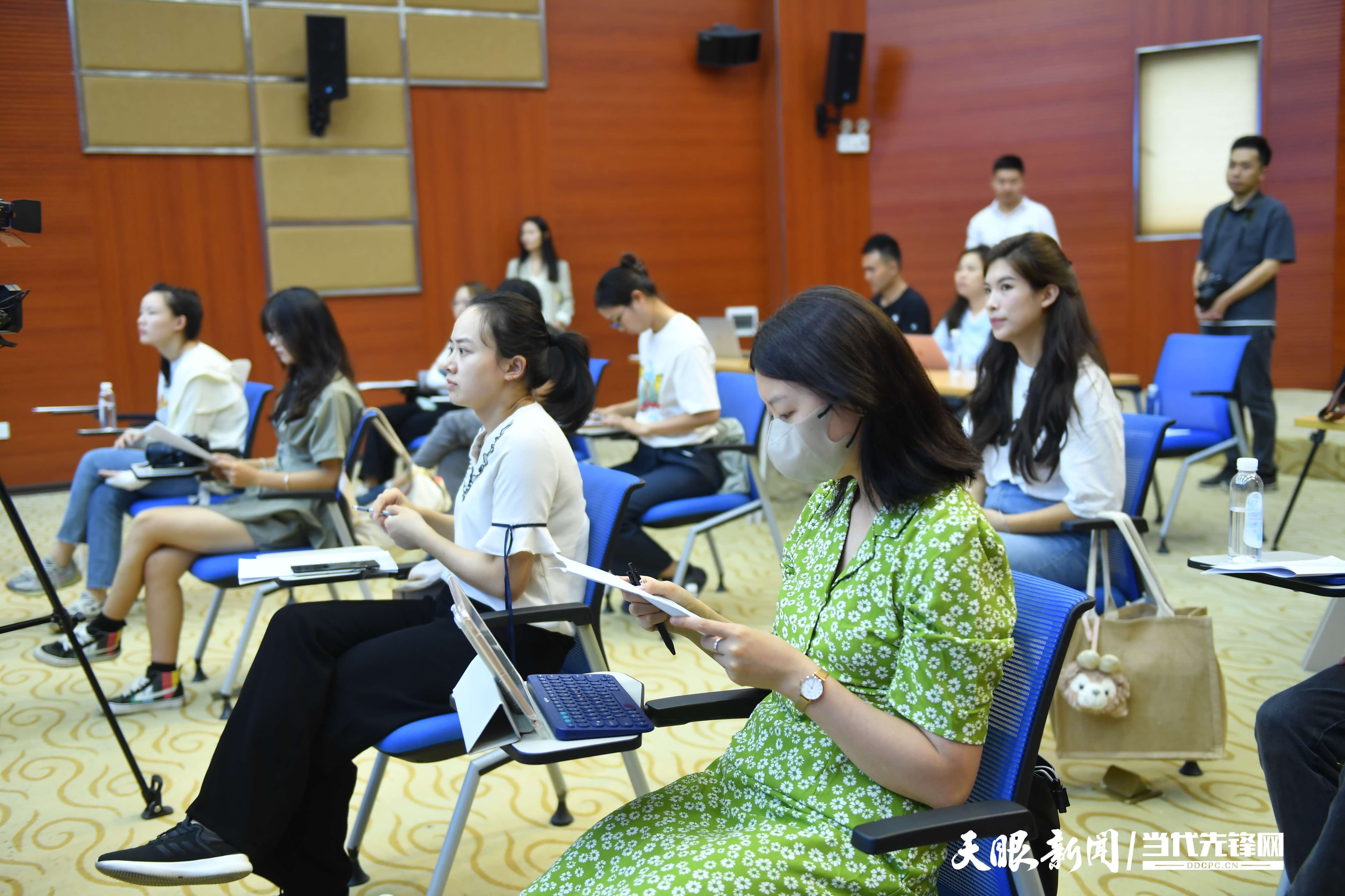 人民银行贵阳中心支行、国家外汇管理局贵州省分局：全力破解难题 推动汇率中性理念在企业落地生根