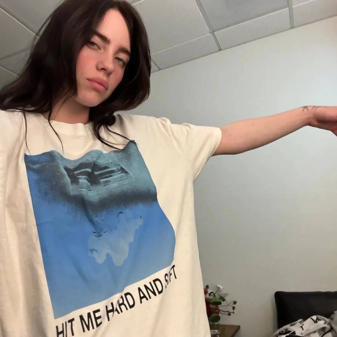 Billie Eilish 跟《滚石》开撕<strong></p>
<p>Bitlish</strong>！