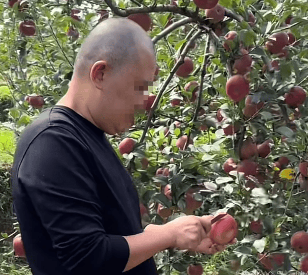 贵州35岁网红王波<strong></p>
<p>OKBIT</strong>，疑因酒后在车内睡觉窒息去世