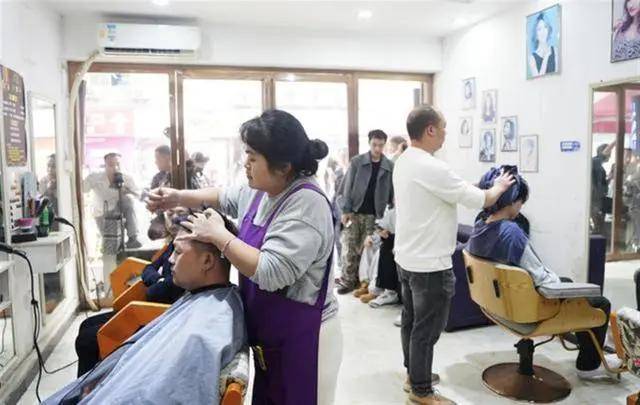 同行喊话晓华:把整个行业搞完了<strong></p>
<p>SATOX</strong>，直接倒退了十年不止