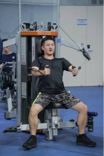 “八块腹肌和胸肌我都看习惯了”<strong></p>
<p>真币网</strong>！浙江这所高校的健身房太火爆