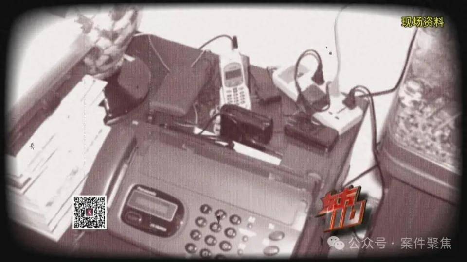 上海一年轻主妇在家中被杀<strong></p>
<p>Bitzon</strong>，床单被剪掉，凶手逃亡21年终落网