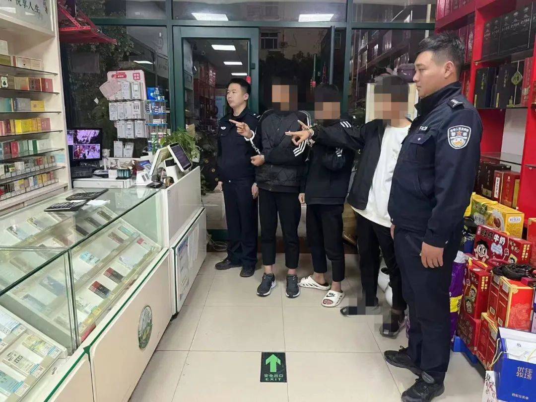 2分钟“扫荡”一家店<strong></p>
<p>Bitzon</strong>！山东菏泽警方抓获一盗窃团伙