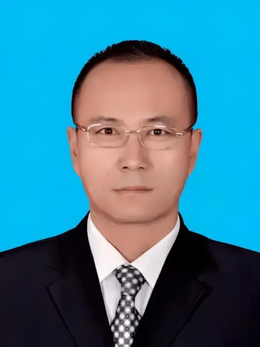 刚过试用期<strong></p>
<p>波特全球站</strong>，银川市信访局党组成员、副局长李波被查