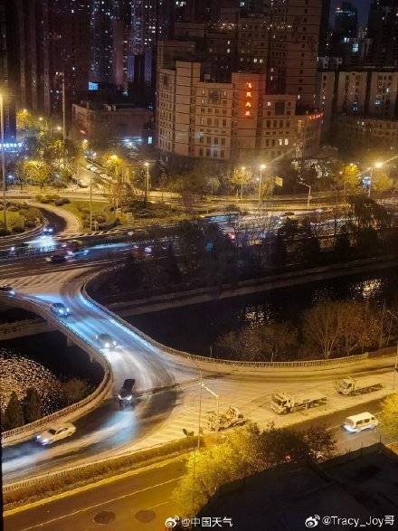 北京昨夜为何突然飘雪？低空湿度不利动力好<strong></p>
<p>OBit</strong>，属于“大力出奇迹”