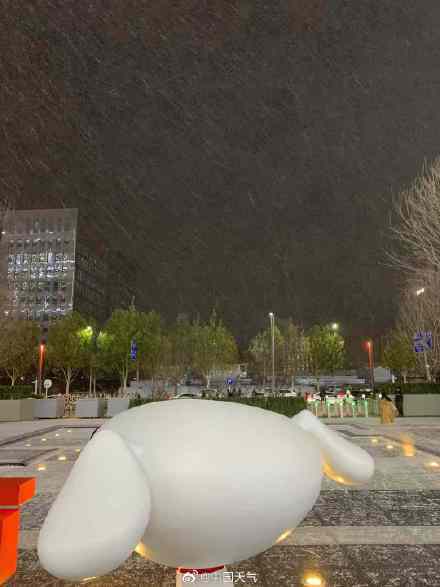 北京昨夜为何突然飘雪？低空湿度不利动力好<strong></p>
<p>OBit</strong>，属于“大力出奇迹”