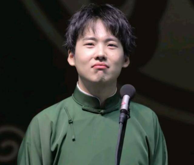 这一次<strong></p>
<p>BTOEX</strong>，年仅28岁的郭麒麟，再次让老爸郭德纲以及全世界刮目相看