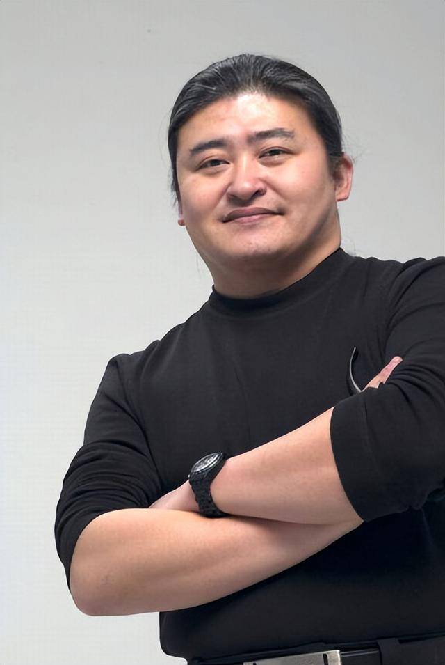 刘欢：我这辈子最正确的决定<strong></p>
<p>Mooniswap</strong>，就是娶了相识9天助我成名的贤妻