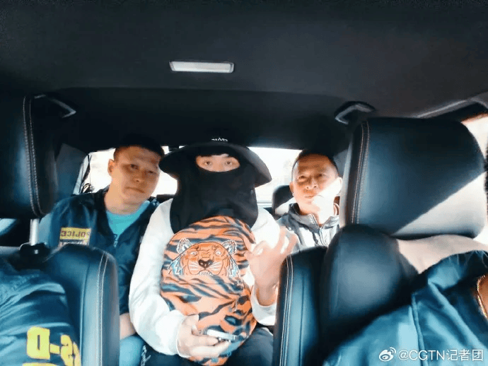 演员王星已被接到泰国<strong></p>
<p>EXcash</strong>，画面曝光！另一位23岁小伙也失联，家人被威胁
