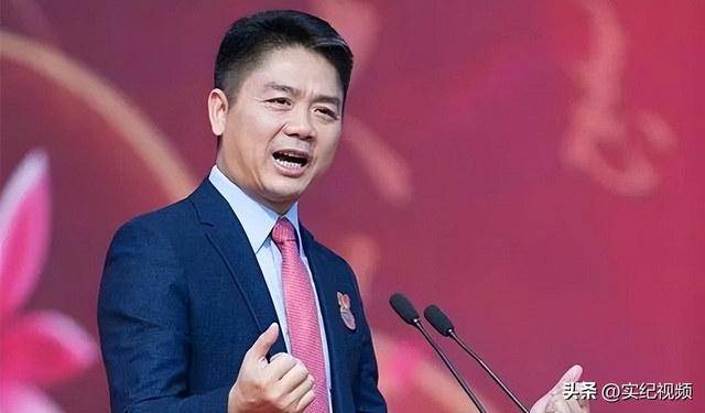 坐拥742亿<strong></p>
<p>BafeEx</strong>，却救不了43岁妹妹！把外甥当亲子，一年给100万抚养费