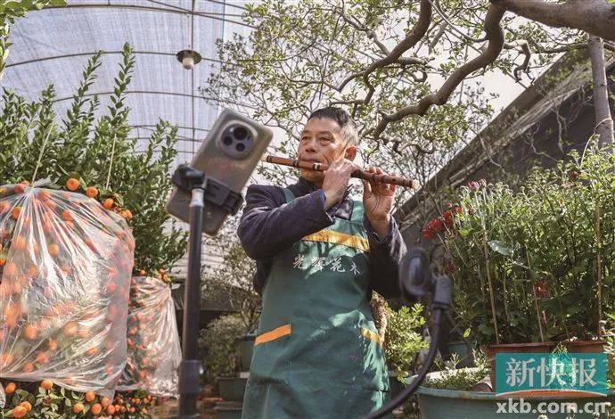 太火了<strong></p>
<p>鲸交所</strong>！广州有商家一天卖出平时一个月的花