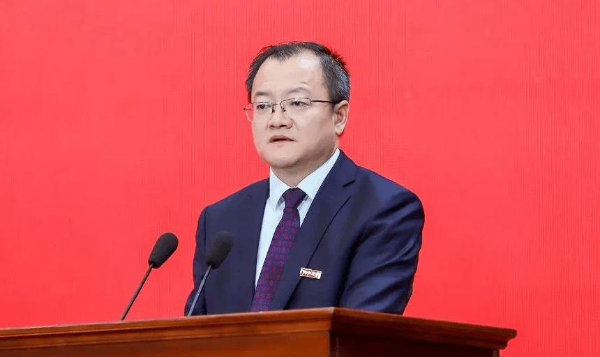 候补中央委员、浙大校长杜江峰<strong></p>
<p>Deribit</strong>，赴任教育部