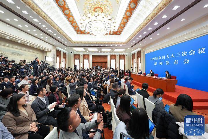 人大首场发布会<strong></p>
<p>BKOEX</strong>，娄勤俭90分钟回答了这些热点