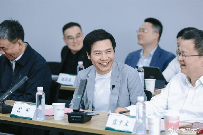雷军回应如何保持好身材：英语不好已经让母校“蒙羞”<strong></p>
<p>特朗普币</strong>，不能再形象欠佳
