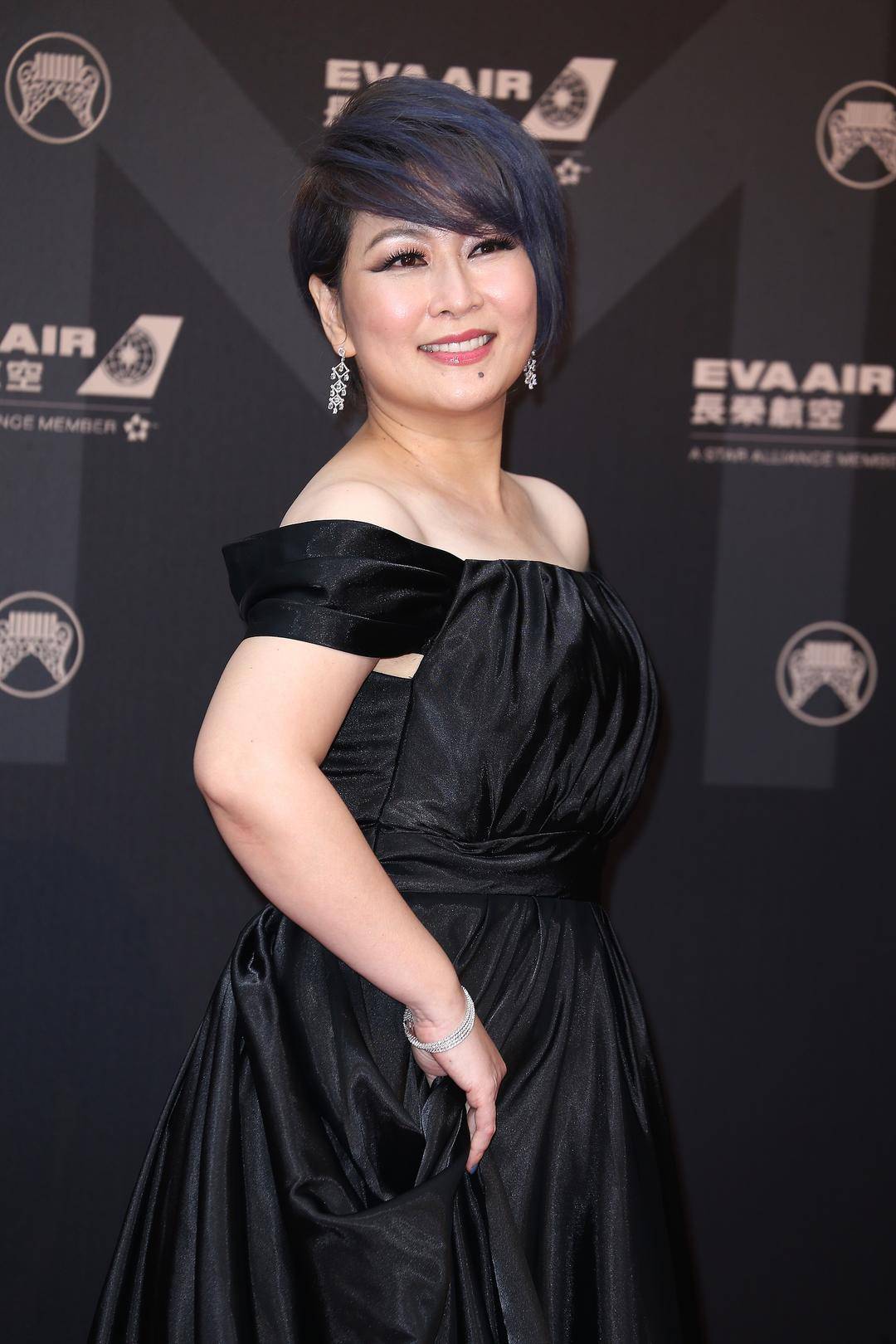 女歌手自曝曾被母亲要求“生吞鸡蛋”<strong></p>
<p>货币发行</strong>，不吃就挨打