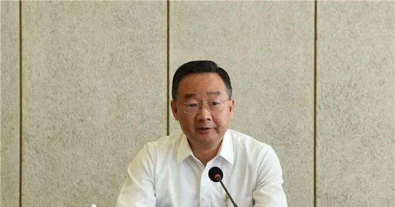 任上被查<strong></p>
<p>马来西亚</strong>，受贿数额特别巨大！农业农村部原部长唐仁健被公诉