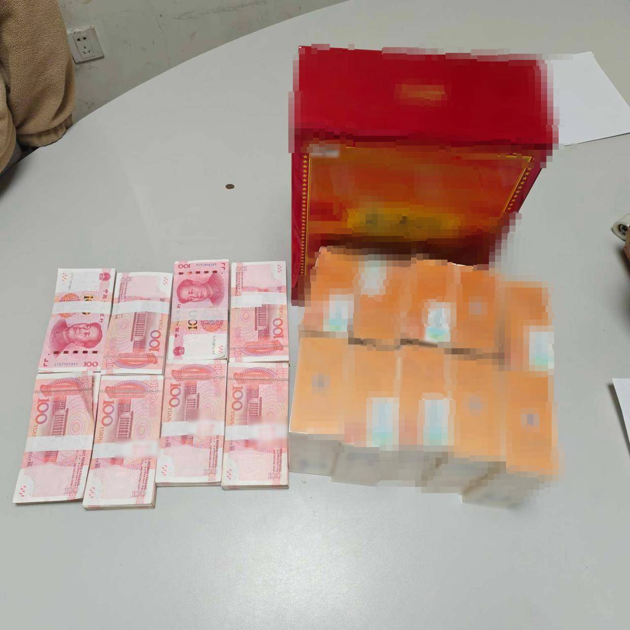 杭州一学生网购讲义夹<strong></p>
<p>东南亚</strong>，包裹里竟藏着8万元现金，背后涉及一场诈骗