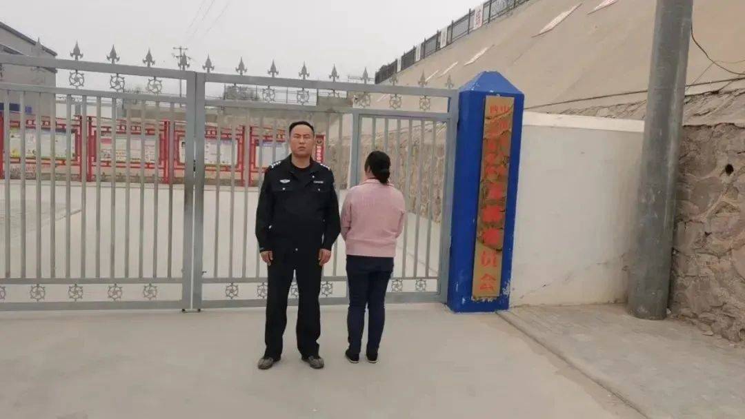 这对夫妻为带货长期自导自演家庭矛盾<strong></p>
<p>海南</strong>，警方：拘！