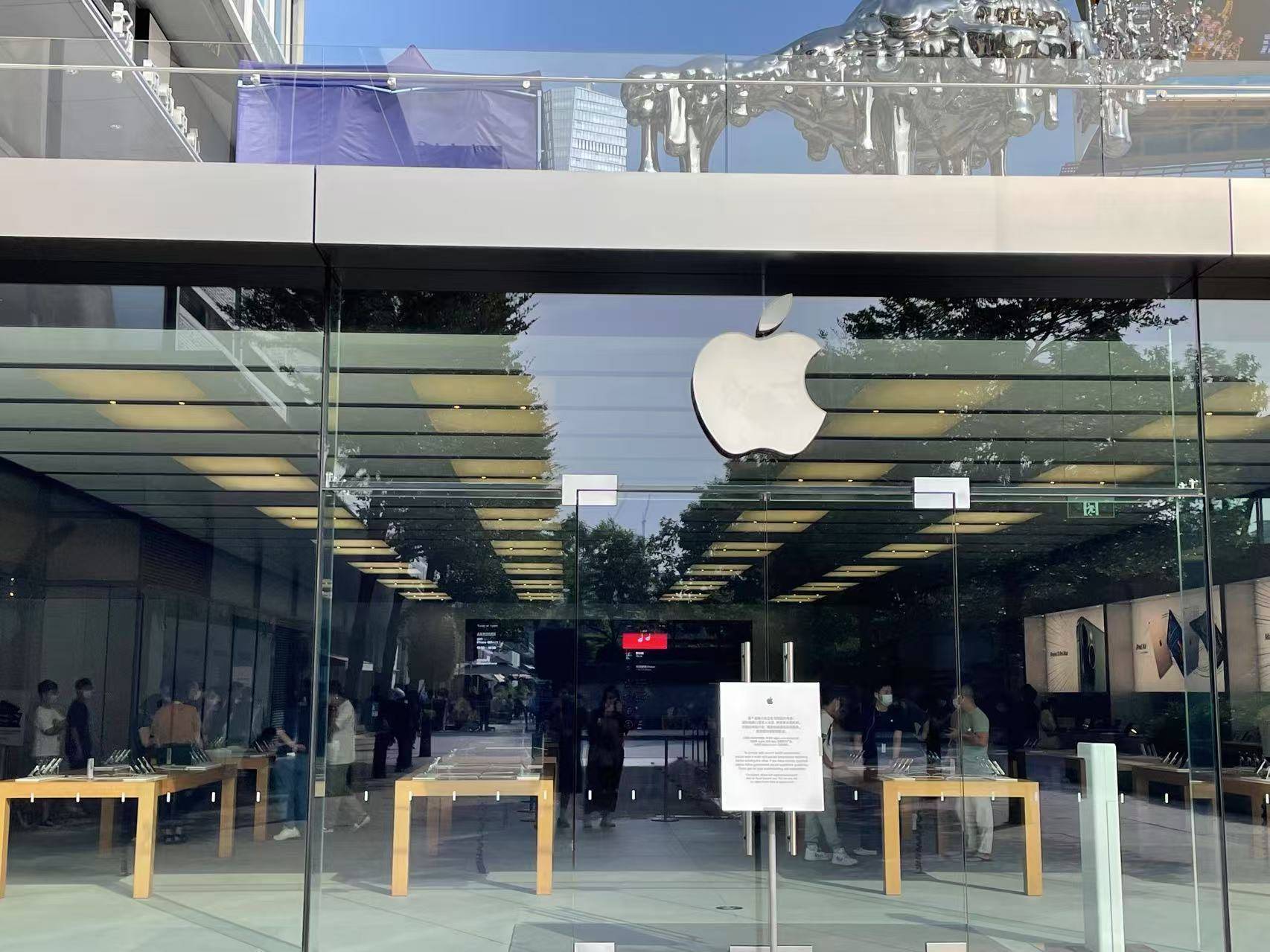 一抢而空！iPhone 16 Pro大降价<strong></p>
<p>卡车</strong>，天猫旗舰店近30万台苹果备战618