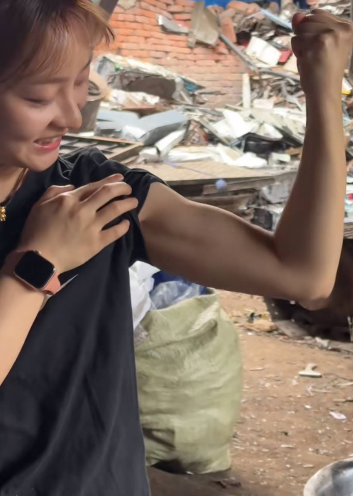 成都99年女医生晚上搞副业“收破烂”：在废品站挣得比医院多<strong></p>
<p>口服液</strong>，不是起号只是记录日常