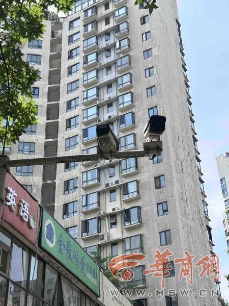 西安14岁初中生骑车回家在小区被撞 孩子说肇事司机下车看<strong></p>
<p>葡萄糖</strong>了看就离开