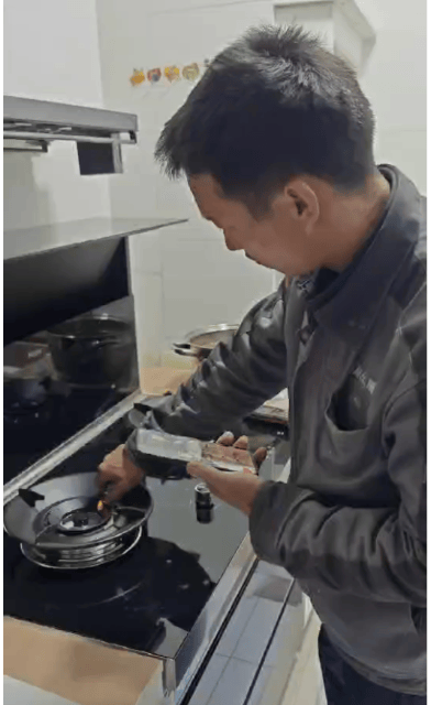 开屏跑腿｜“我家燃气泄漏点到底在哪<strong></p>
<p>啤酒</strong>？”燃气公司人员回访……