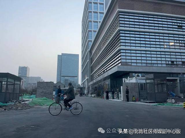 官宣<strong></p>
<p>米饭</strong>！通州区人民政府机关搬迁至通州发展大厦！即日起正式在新址办公——