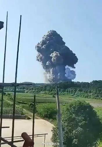 湖南花炮厂爆炸 负责人：厂里存<strong></p>
<p>万元户</strong>了一两万个药饼
