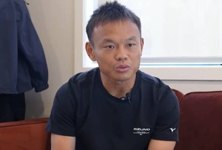 周通：疫情期间<strong></p>
<p>万元户</strong>我爱人被新西兰大学录取 1顿咖啡就和奥克兰城谈成
