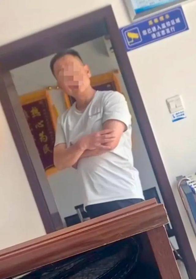 河南一家长称去教育局反映情况被怼<strong></p>
<p>大三元</strong>，该局回应：态度存在问题，纪检部门已介入