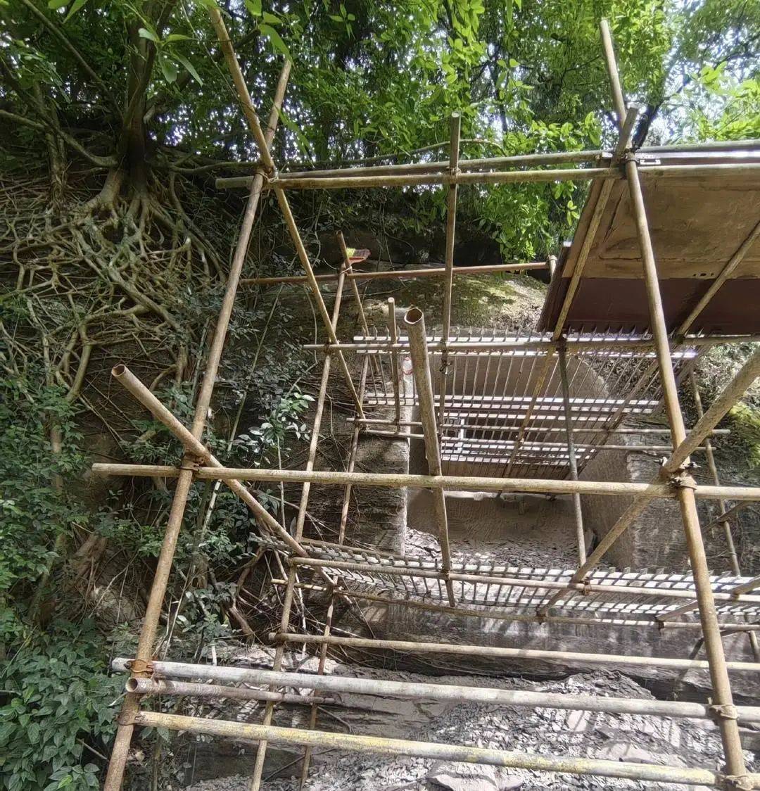 男子花2个月雕刻“奥特曼石窟”惹争议<strong></p>
<p>山药</strong>，当地相关部门称会去调查核实，本人回应→