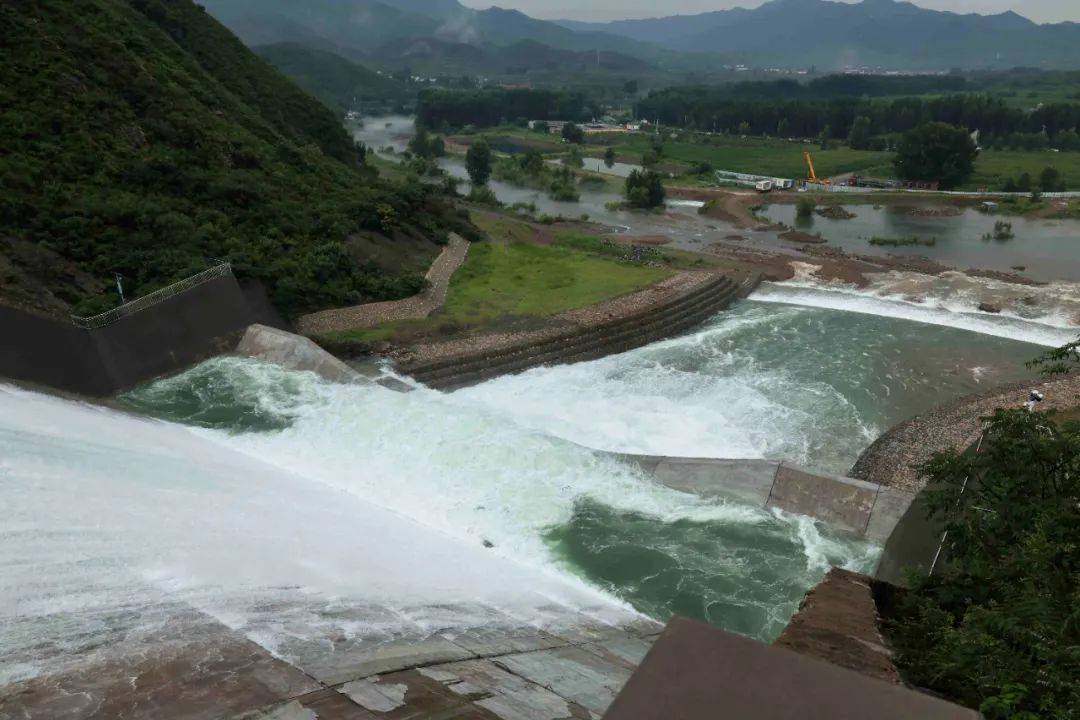 密云水库已下泄水量1.2亿立方米！部分河段流量大幅增加<strong></p>
<p>交易所老版本</strong>，请市民远离河道！详情——