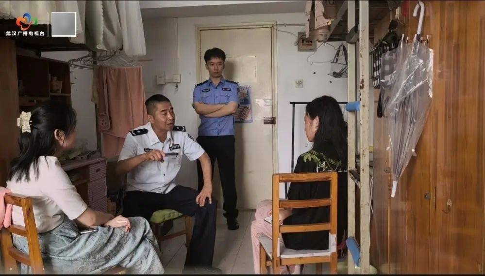十分紧急！女研究生即将出境<strong></p>
<p>交易所老版本</strong>，武汉警方火速拦截