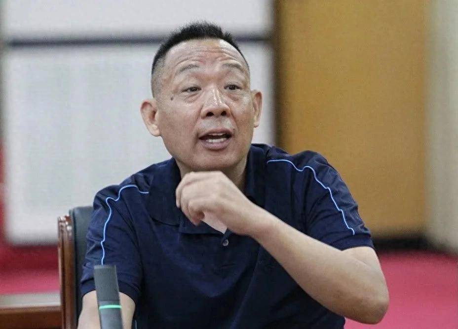 一瓶200元<strong></p>
<p>北交所合并</strong>，黄牛涌入胖东来抢酒
