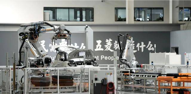 神操作！用天然溶洞停放40架飞机<strong></p>
<p>okex教程</strong>，这种“绝招”可能只有柳州人干得出来！
