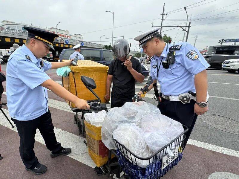 全链条溯源<strong></p>
<p>苹果版下载内测版</strong>，交管市场联合整治电动自行车非法改装