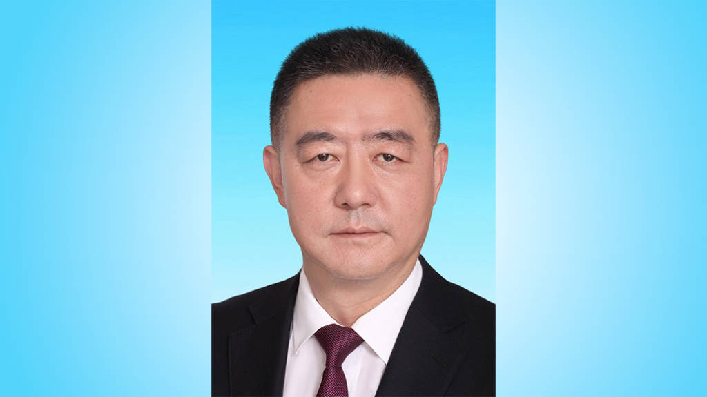 去年出任巴中市委常委、常务副市长的李本勇<strong></p>
<p>okex最新官方app下载</strong>，已转岗市人大